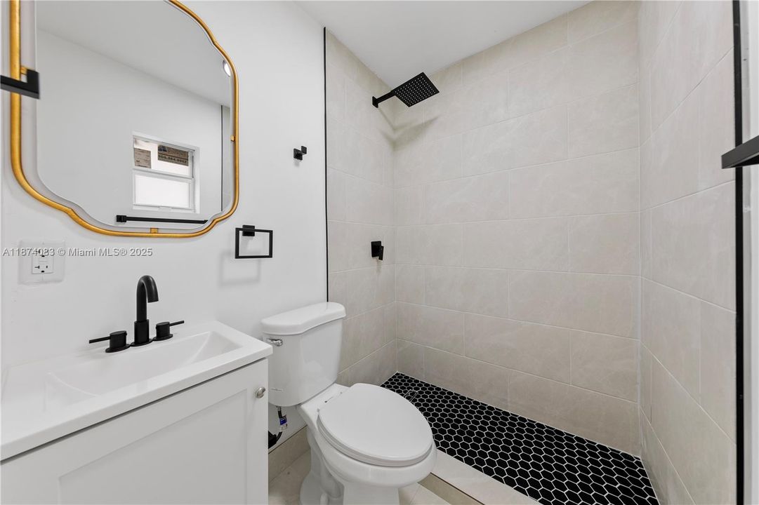 Active With Contract: $450,000 (3 beds, 2 baths, 965 Square Feet)