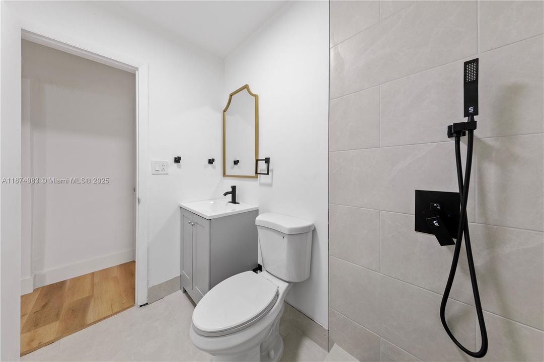 Active With Contract: $450,000 (3 beds, 2 baths, 965 Square Feet)