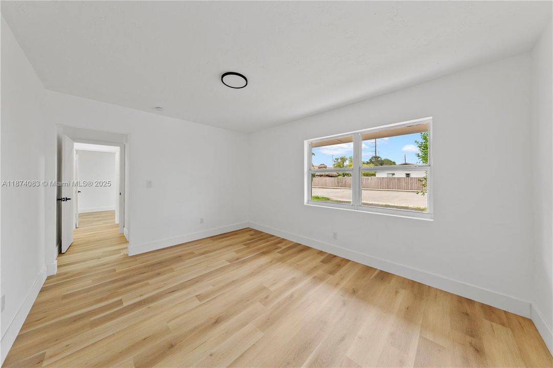 Active With Contract: $450,000 (3 beds, 2 baths, 965 Square Feet)