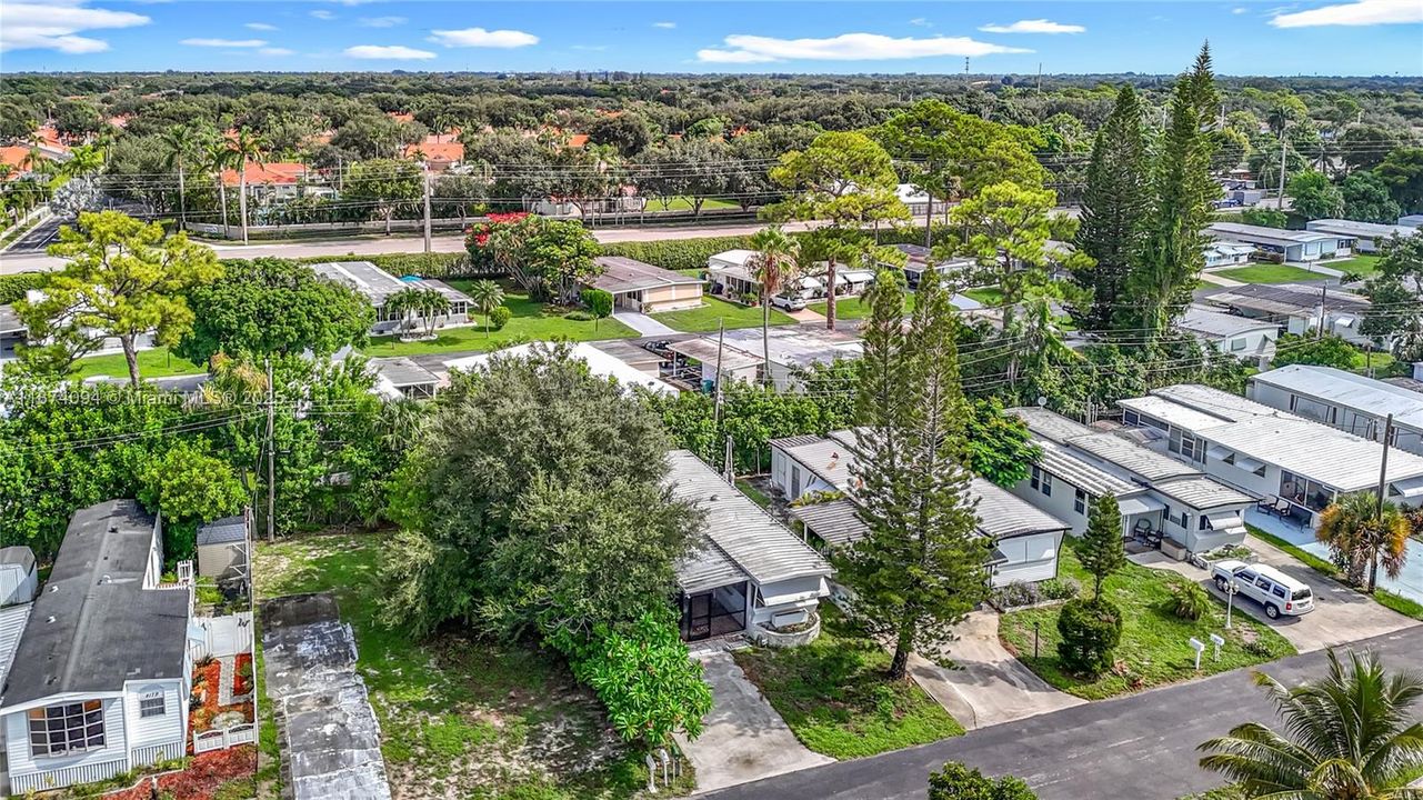 For Sale: $94,999 (2 beds, 1 baths, 720 Square Feet)