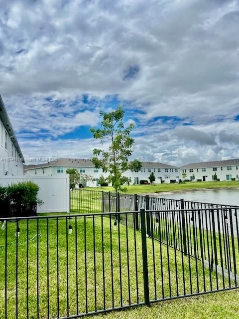 Active With Contract: $2,750 (4 beds, 2 baths, 1821 Square Feet)