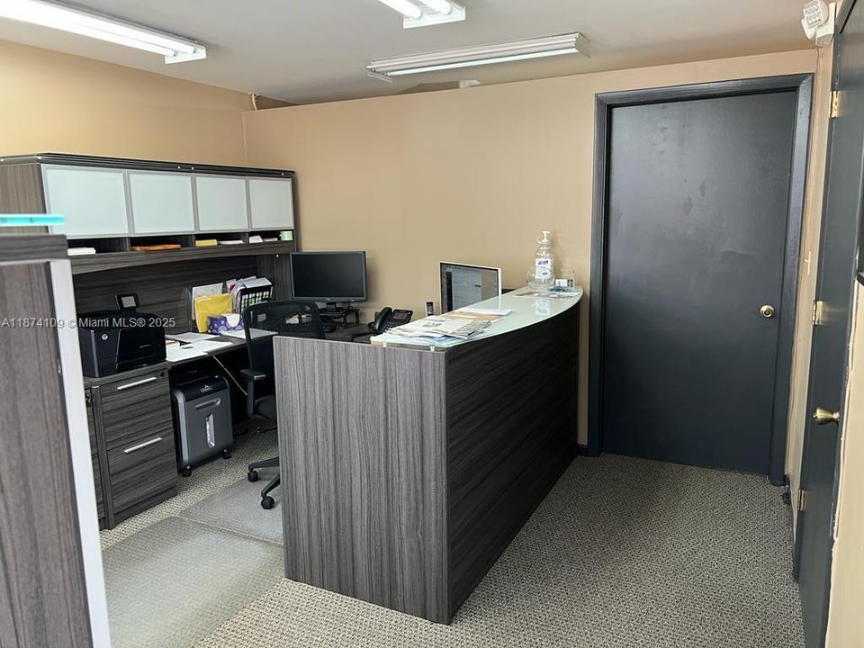 For Rent: $7,950 (0 beds, 0 baths, 0 Square Feet)