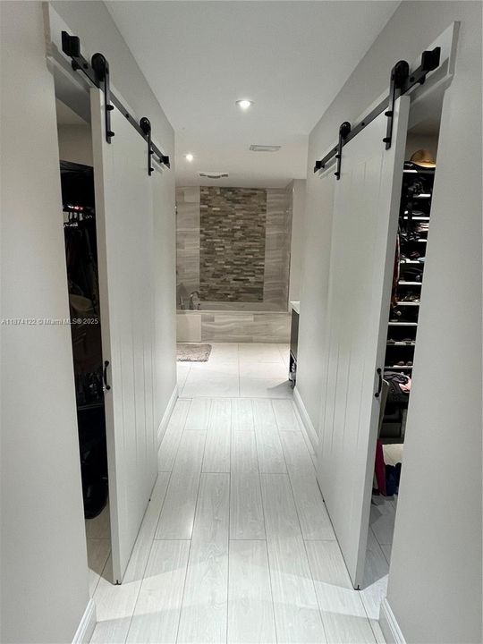 Master His & Her Closet