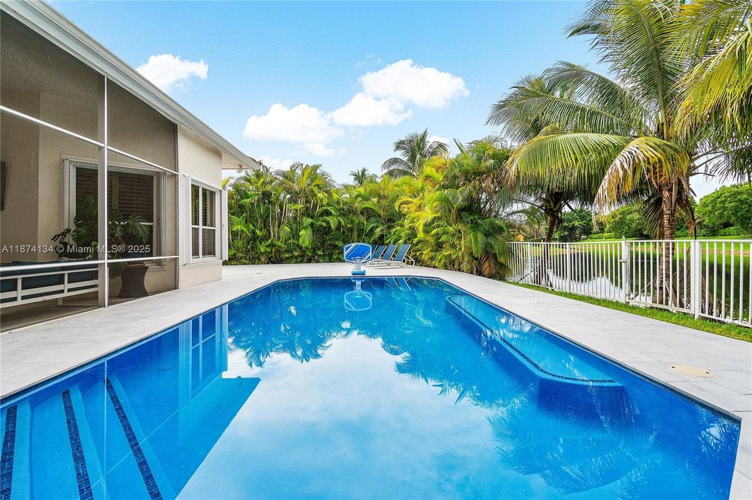 For Sale: $1,253,000 (4 beds, 2 baths, 3592 Square Feet)