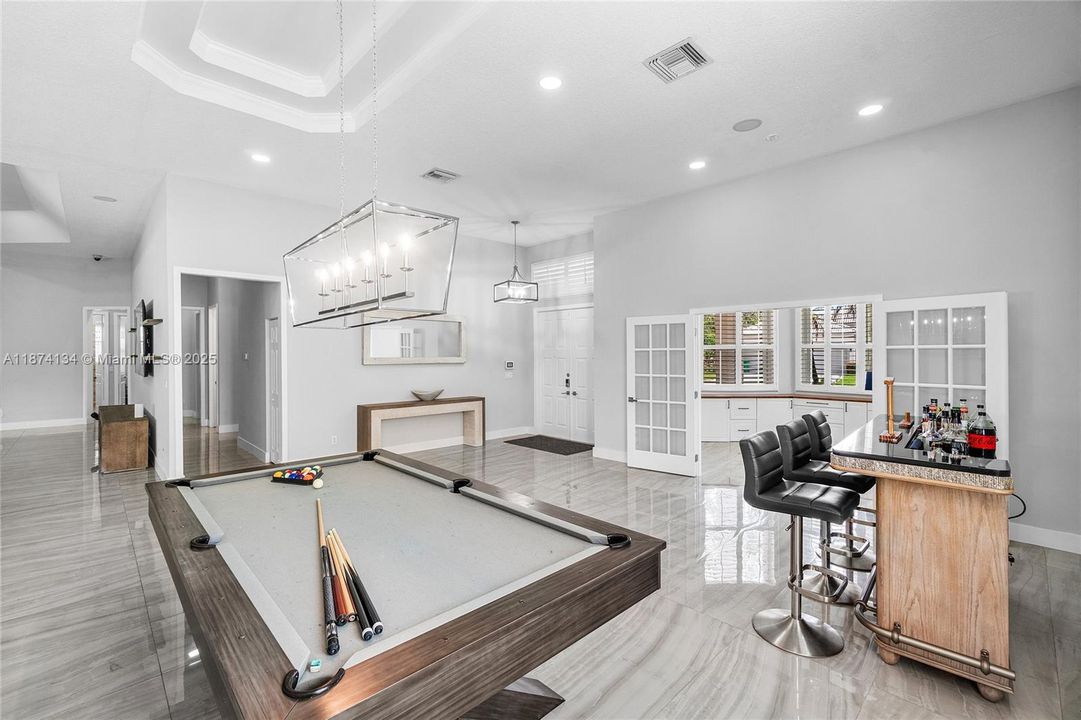 For Sale: $1,253,000 (4 beds, 2 baths, 3592 Square Feet)