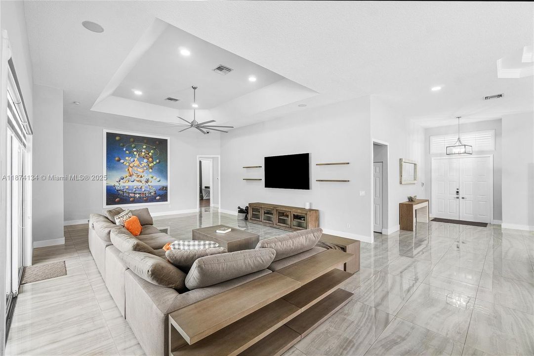 For Sale: $1,253,000 (4 beds, 2 baths, 3592 Square Feet)