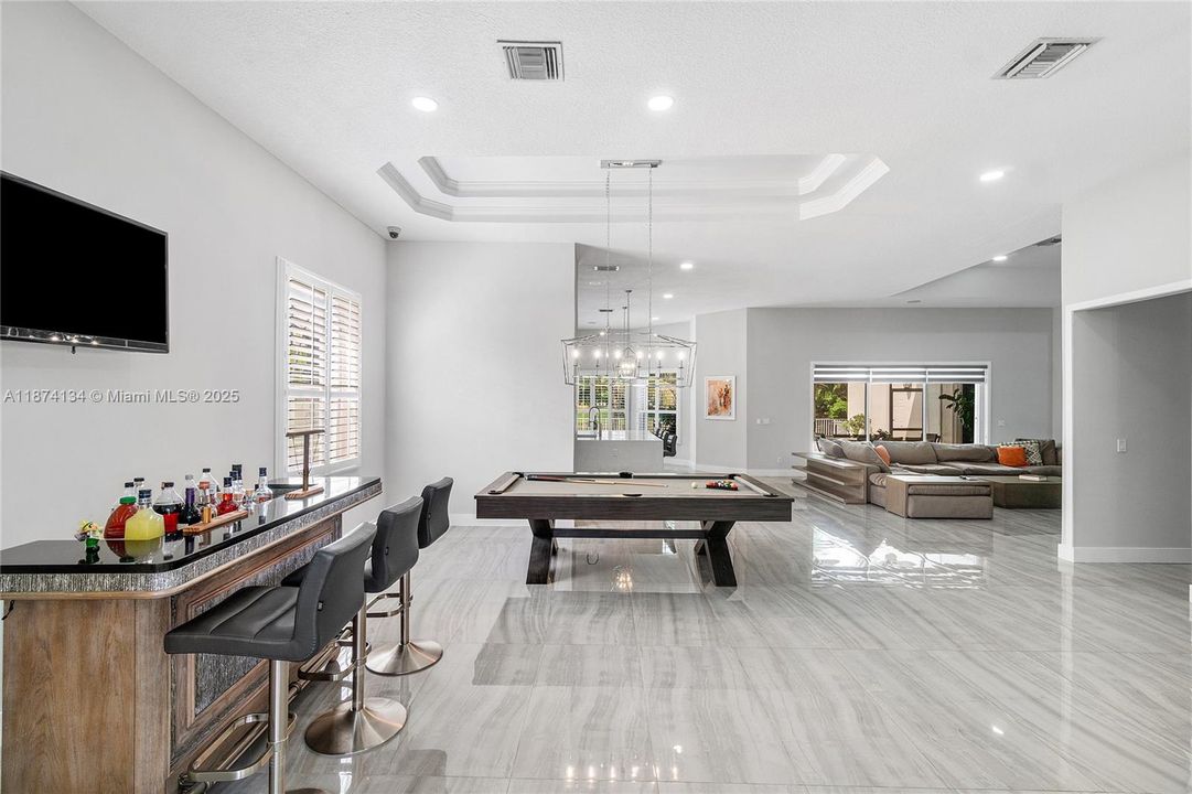 For Sale: $1,253,000 (4 beds, 2 baths, 3592 Square Feet)