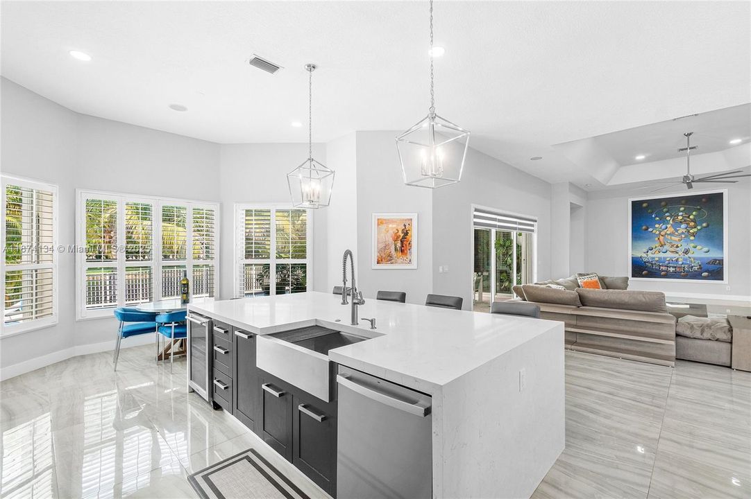 For Sale: $1,253,000 (4 beds, 2 baths, 3592 Square Feet)