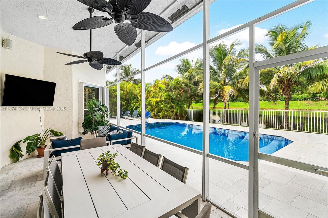 For Sale: $1,253,000 (4 beds, 2 baths, 3592 Square Feet)