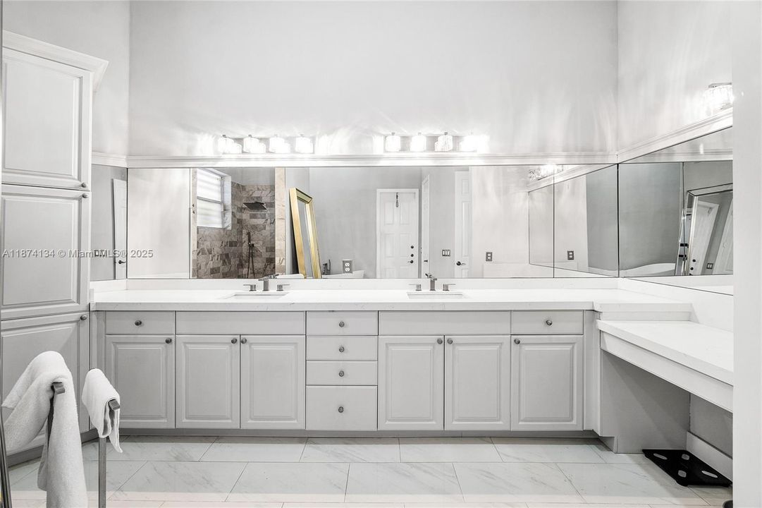 For Sale: $1,253,000 (4 beds, 2 baths, 3592 Square Feet)