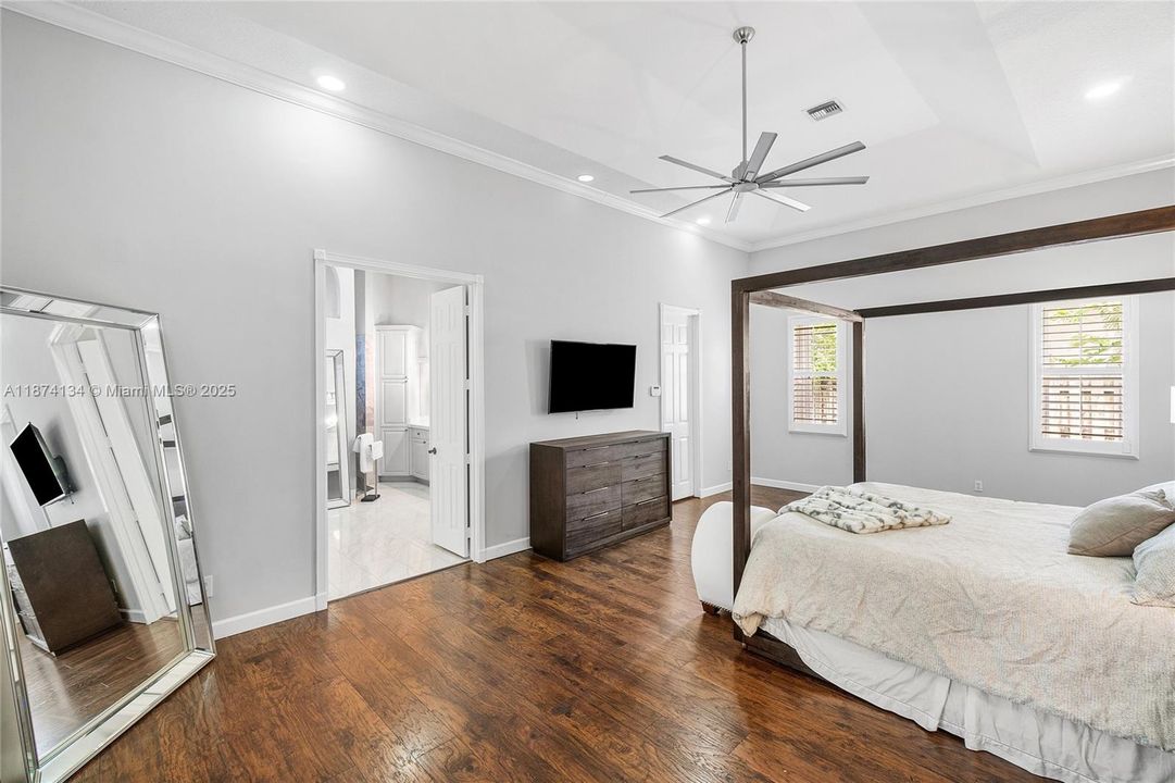 For Sale: $1,253,000 (4 beds, 2 baths, 3592 Square Feet)