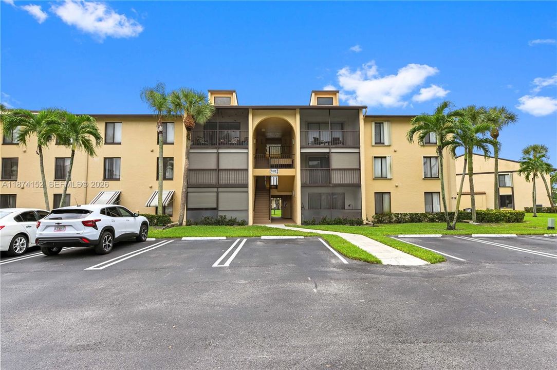 For Rent: $2,100 (2 beds, 2 baths, 1064 Square Feet)