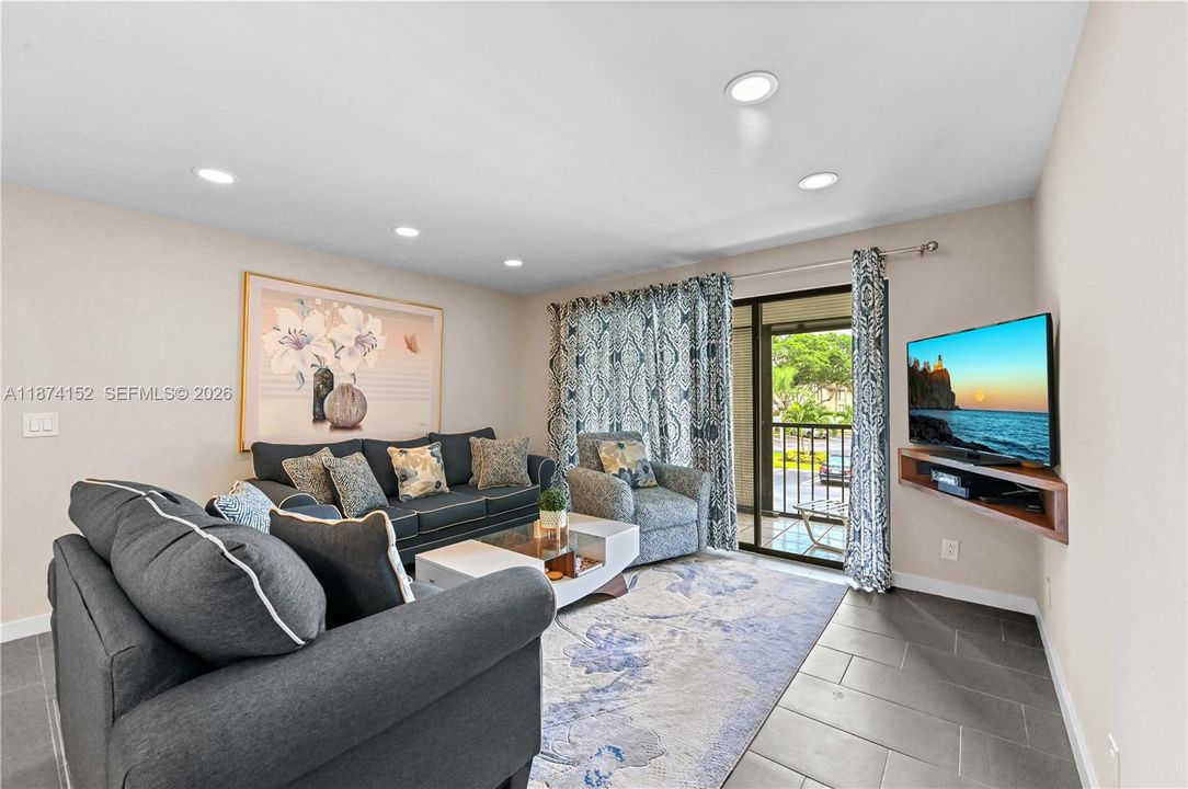 For Rent: $2,100 (2 beds, 2 baths, 1064 Square Feet)