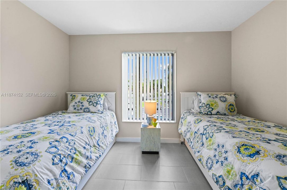 For Rent: $2,100 (2 beds, 2 baths, 1064 Square Feet)