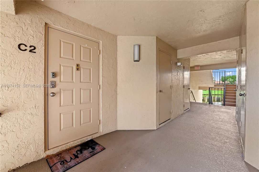 For Rent: $2,100 (2 beds, 2 baths, 1064 Square Feet)