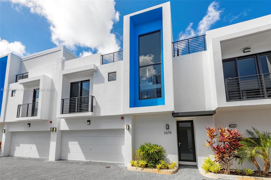 待售: $945,000 (3 贝兹, 2 浴室, 1579 平方英尺)