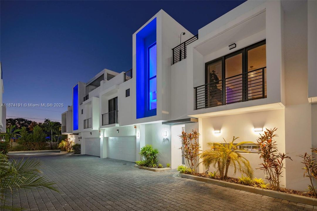 待售: $945,000 (3 贝兹, 2 浴室, 1579 平方英尺)