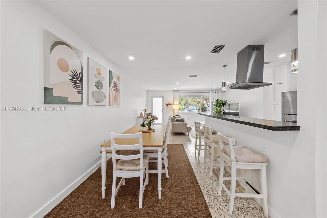 Недавно арендовано: $3,895 (3 спален, 2 ванн, 2330 Квадратных фут)