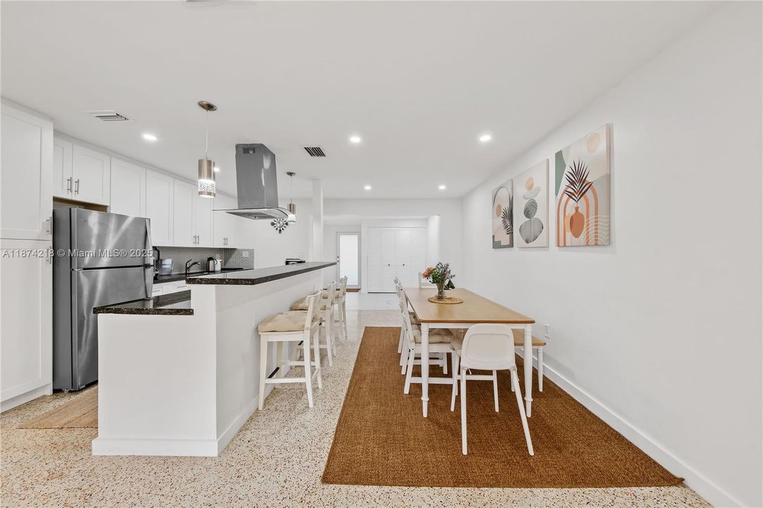 Недавно арендовано: $3,895 (3 спален, 2 ванн, 2330 Квадратных фут)