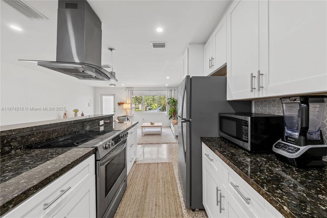 Недавно арендовано: $3,895 (3 спален, 2 ванн, 2330 Квадратных фут)