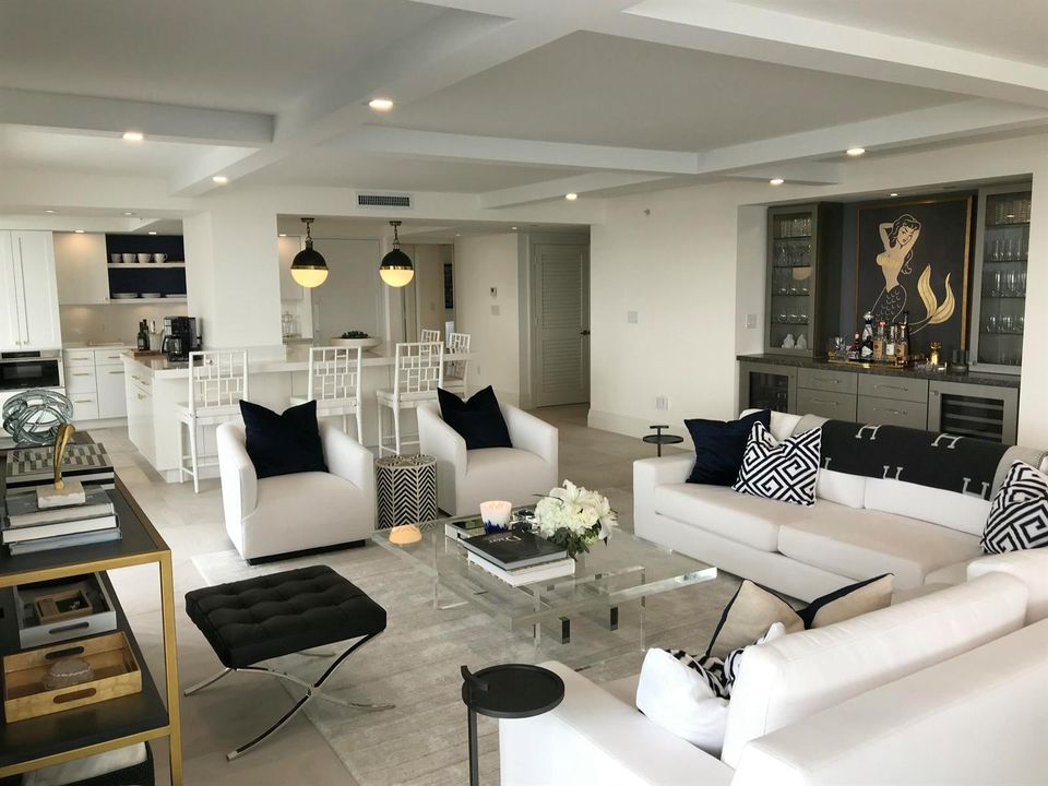 Living/Kitchen