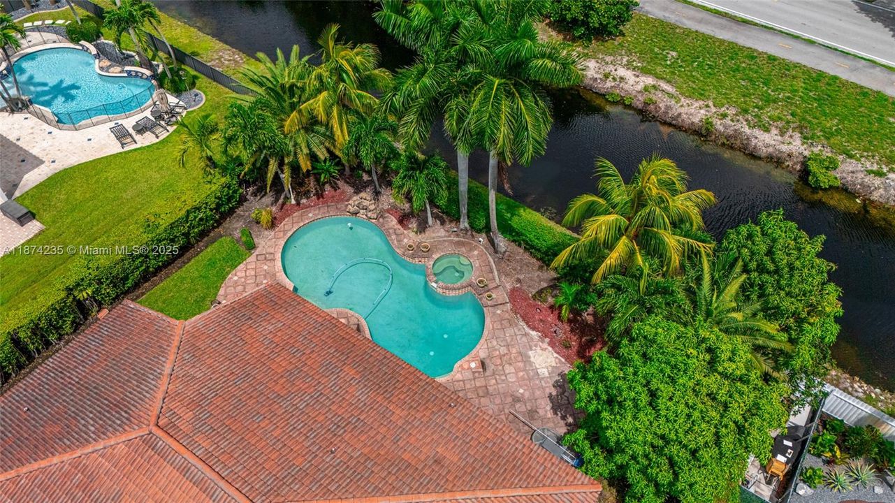 待售: $999,999 (4 贝兹, 2 浴室, 2131 平方英尺)