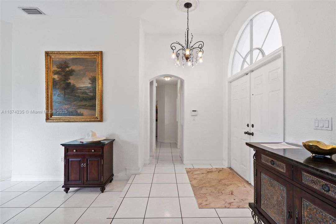 待售: $999,999 (4 贝兹, 2 浴室, 2131 平方英尺)