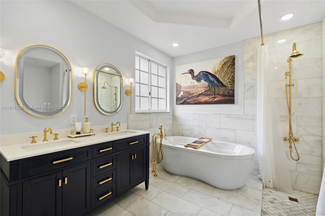 待售: $999,999 (4 贝兹, 2 浴室, 2131 平方英尺)