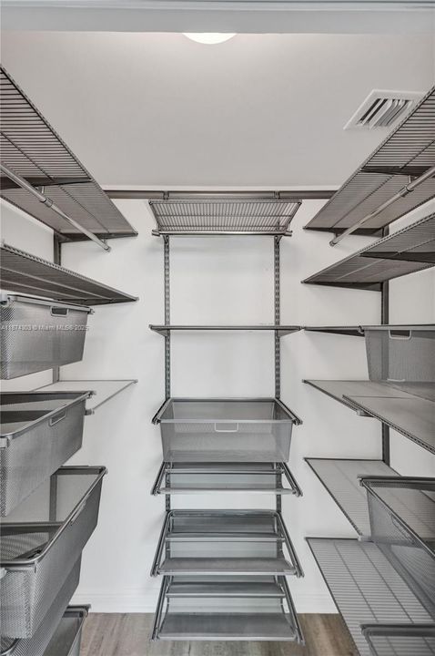 For Sale: $675,000 (3 beds, 2 baths, 1351 Square Feet)