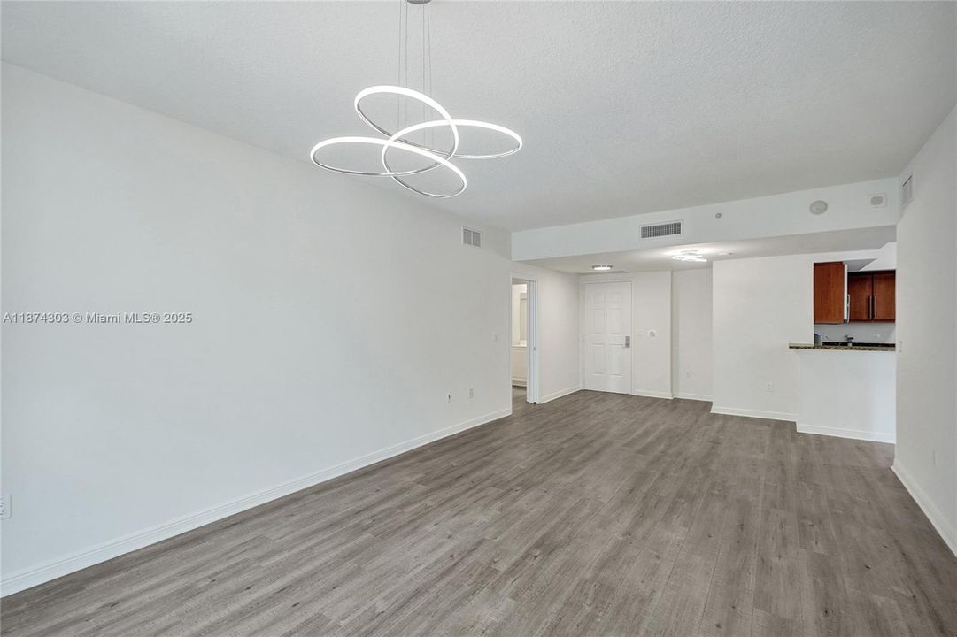 For Sale: $675,000 (3 beds, 2 baths, 1351 Square Feet)