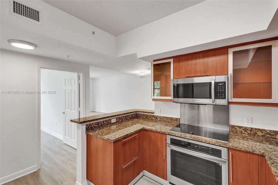 For Sale: $675,000 (3 beds, 2 baths, 1351 Square Feet)