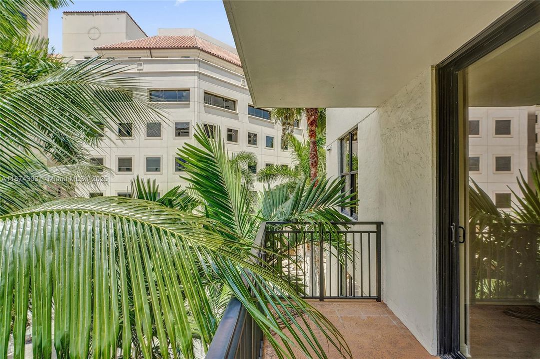 For Sale: $675,000 (3 beds, 2 baths, 1351 Square Feet)