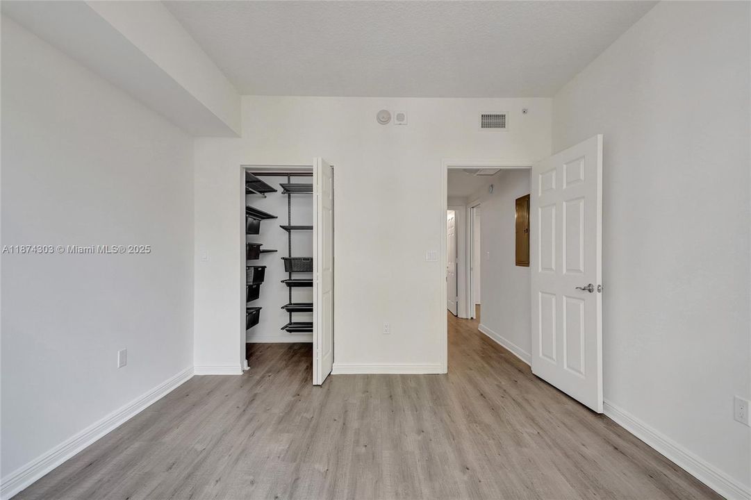 For Sale: $675,000 (3 beds, 2 baths, 1351 Square Feet)