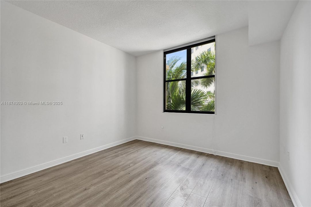 For Sale: $675,000 (3 beds, 2 baths, 1351 Square Feet)