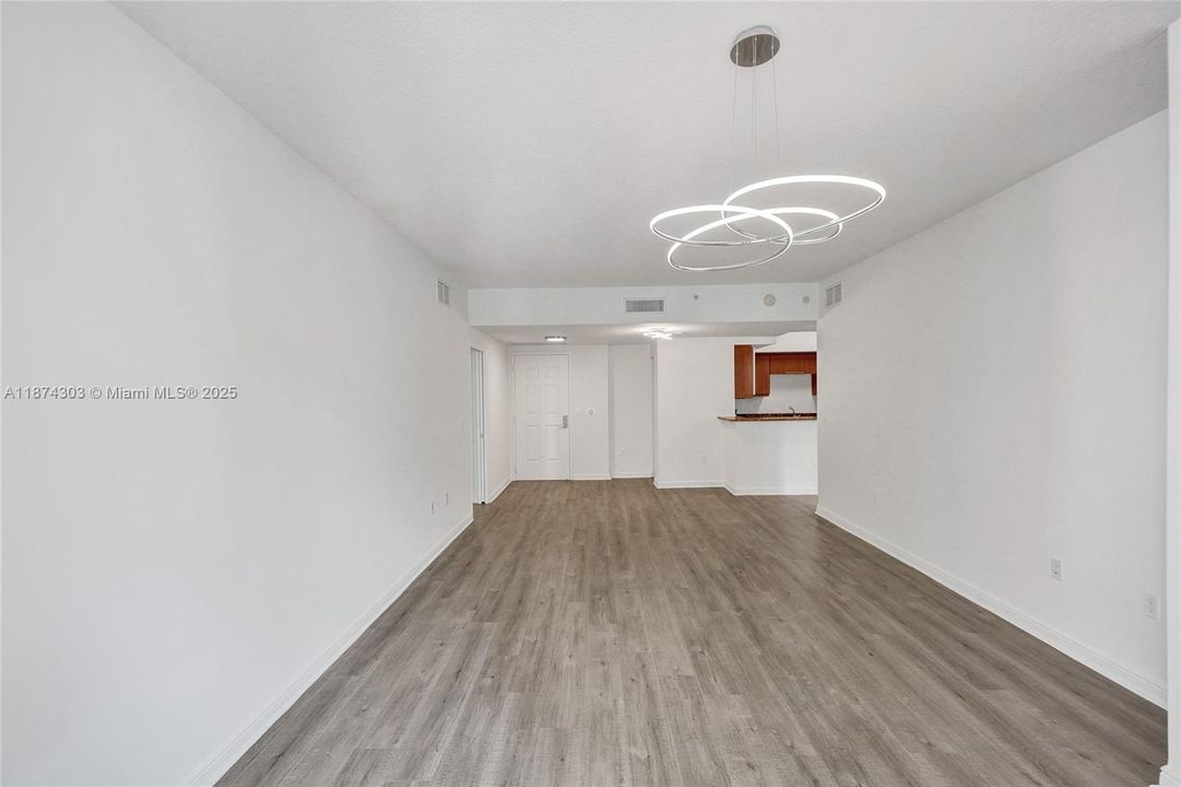 For Sale: $675,000 (3 beds, 2 baths, 1351 Square Feet)