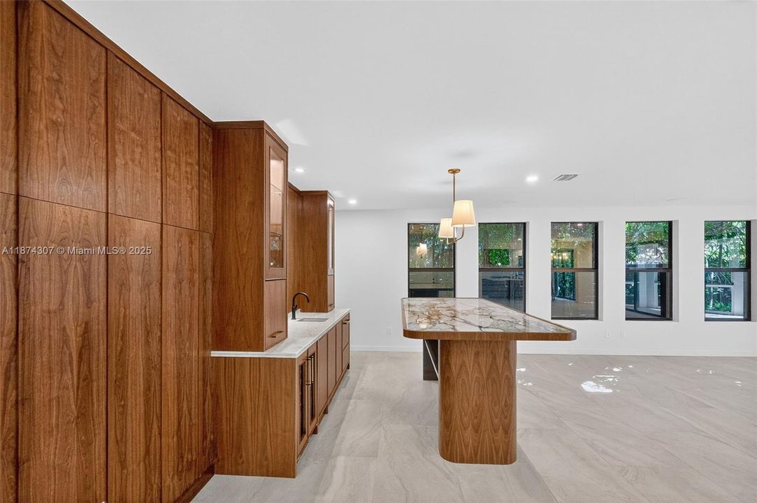 En Venta: $4,900,000 (4 camas, 4 baños, 3988 Pies cuadrados)