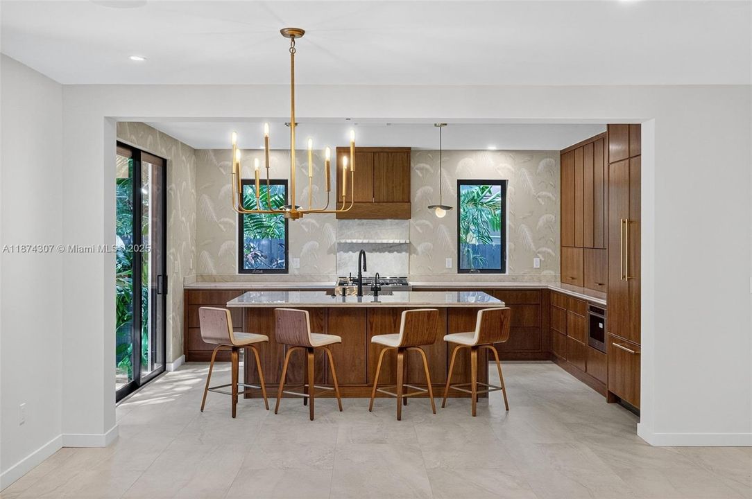 En Venta: $4,900,000 (4 camas, 4 baños, 3988 Pies cuadrados)