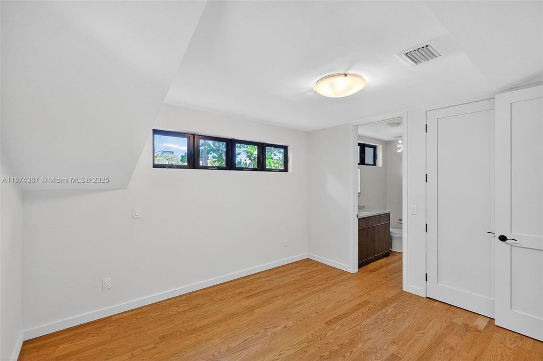 En Venta: $4,900,000 (4 camas, 4 baños, 3988 Pies cuadrados)