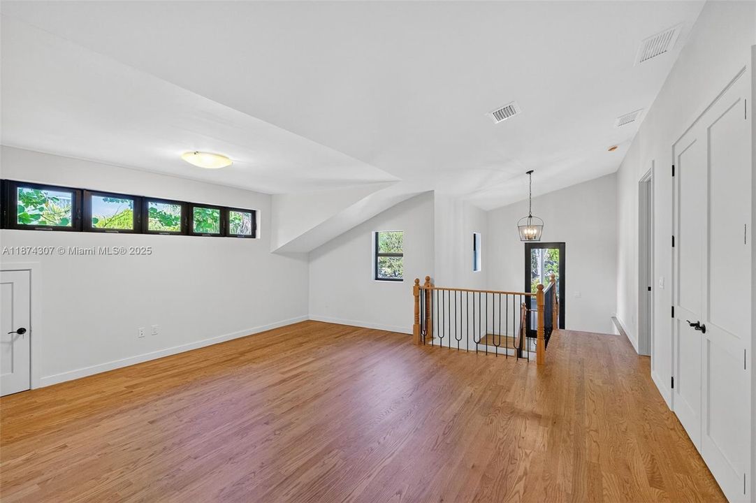 En Venta: $4,900,000 (4 camas, 4 baños, 3988 Pies cuadrados)