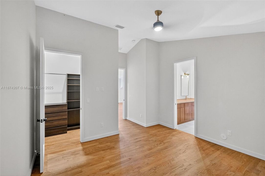 En Venta: $4,900,000 (4 camas, 4 baños, 3988 Pies cuadrados)