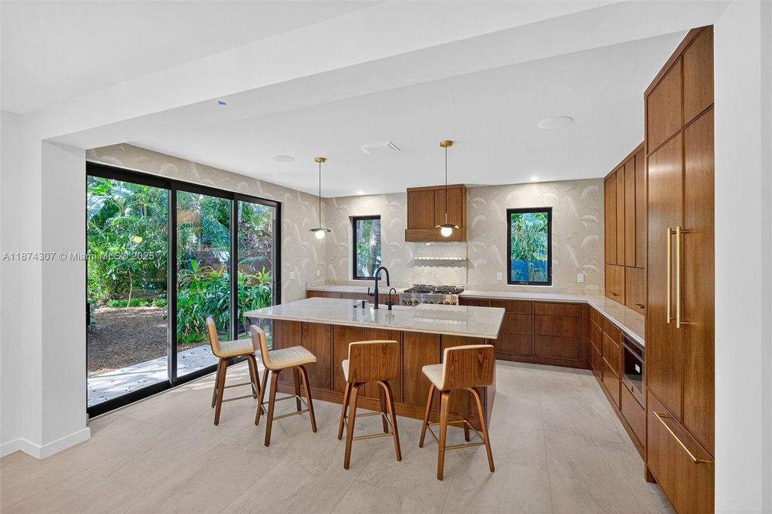 En Venta: $4,900,000 (4 camas, 4 baños, 3988 Pies cuadrados)