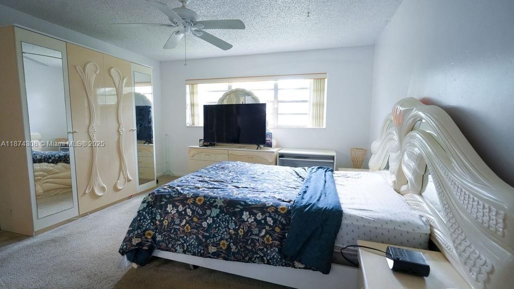 Недавно продано: $100,000 (2 спален, 2 ванн, 960 Квадратных фут)