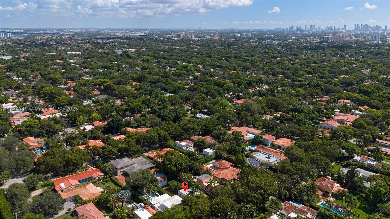 Vendido Recientemente: $1,249,000 (3 camas, 1 baños, 1562 Pies cuadrados)