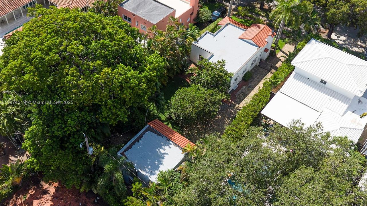 Vendido Recientemente: $1,249,000 (3 camas, 1 baños, 1562 Pies cuadrados)