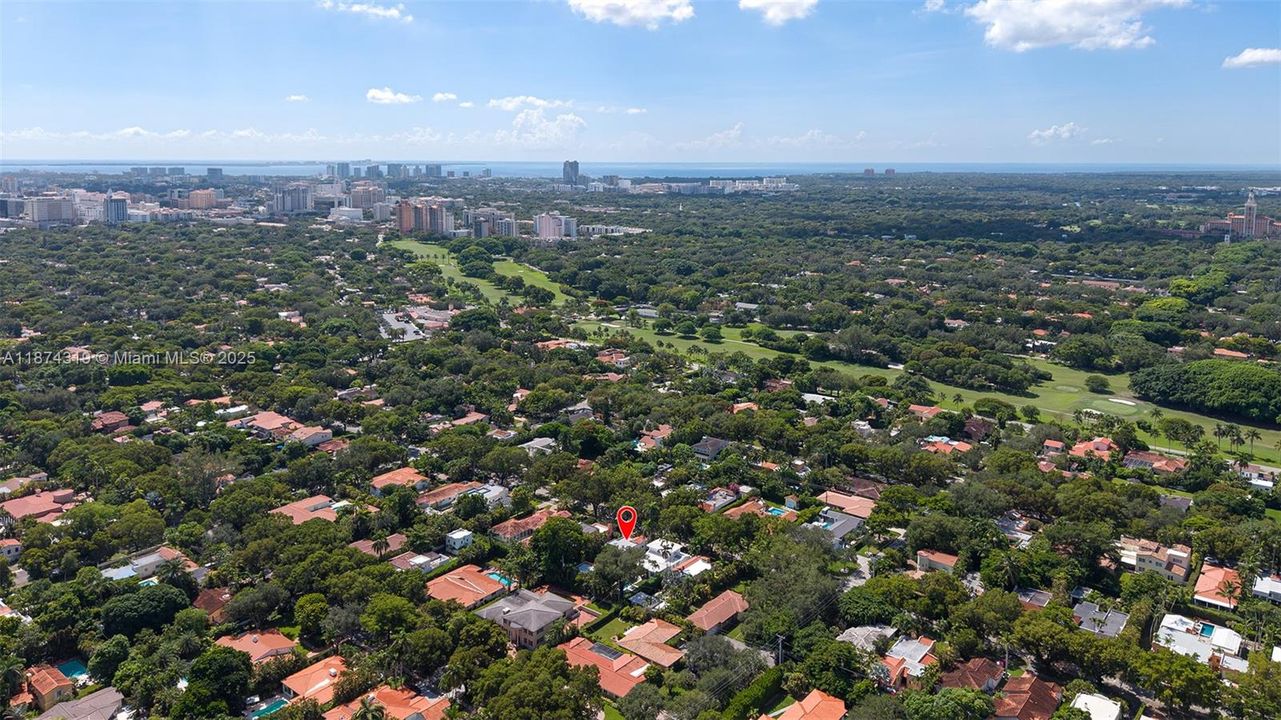 Vendido Recientemente: $1,249,000 (3 camas, 1 baños, 1562 Pies cuadrados)