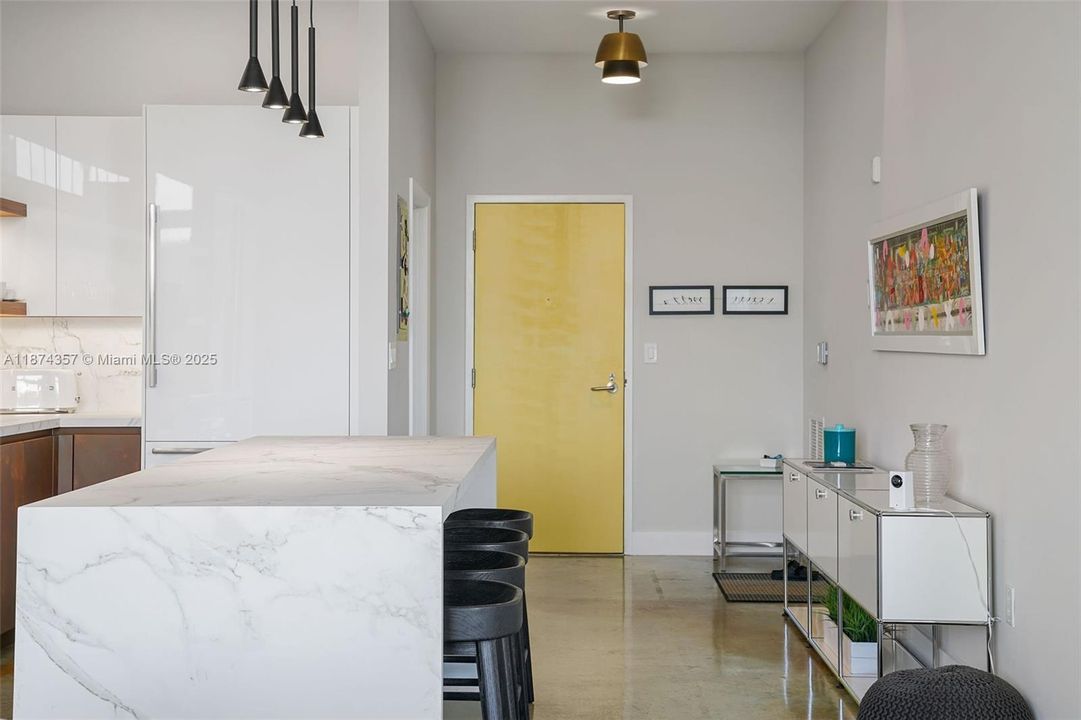 待售: $1,250,000 (2 贝兹, 2 浴室, 1450 平方英尺)