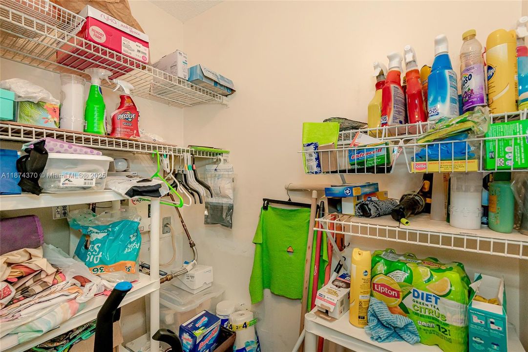 Vendido Recientemente: $85,000 (1 camas, 1 baños, 585 Pies cuadrados)