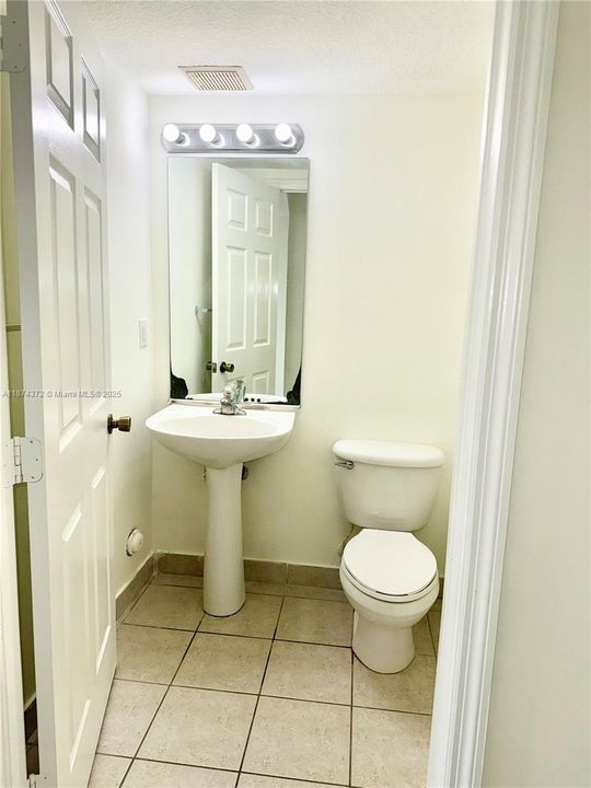 For Sale: $380,000 (3 beds, 2 baths, 1616 Square Feet)