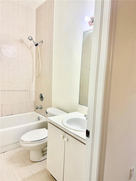 For Sale: $380,000 (3 beds, 2 baths, 1616 Square Feet)