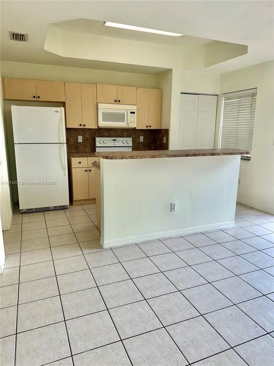 For Sale: $380,000 (3 beds, 2 baths, 1616 Square Feet)